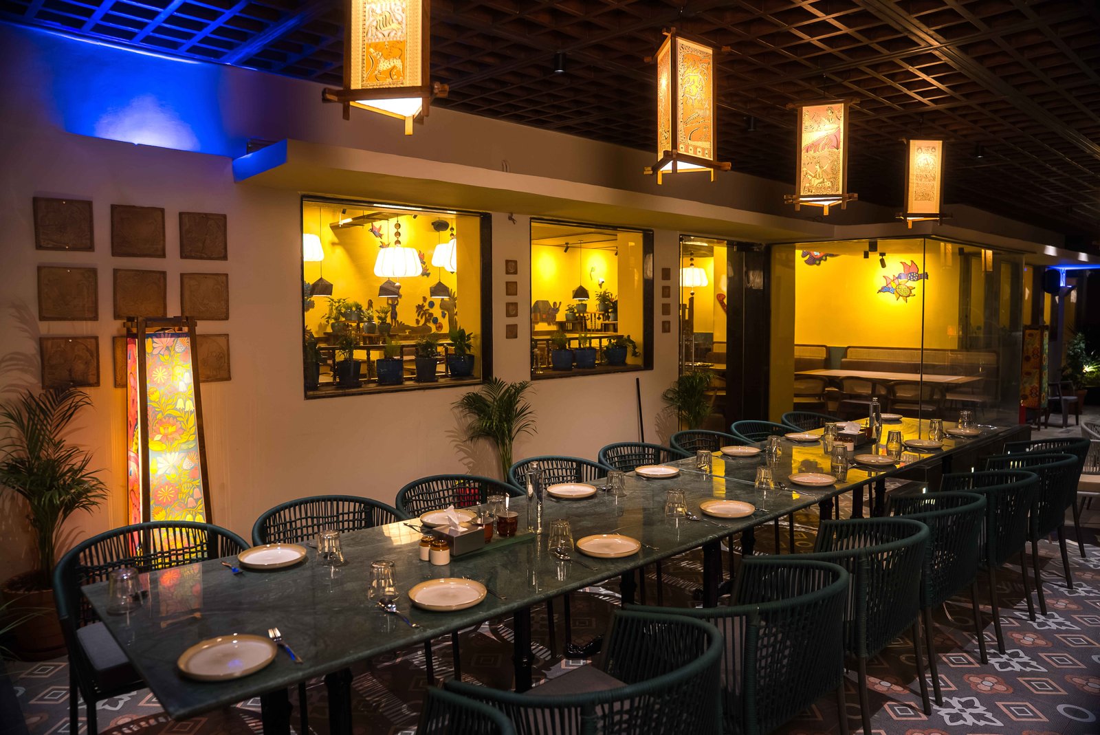 Outdoor courtyard seating at JASSI & Co.